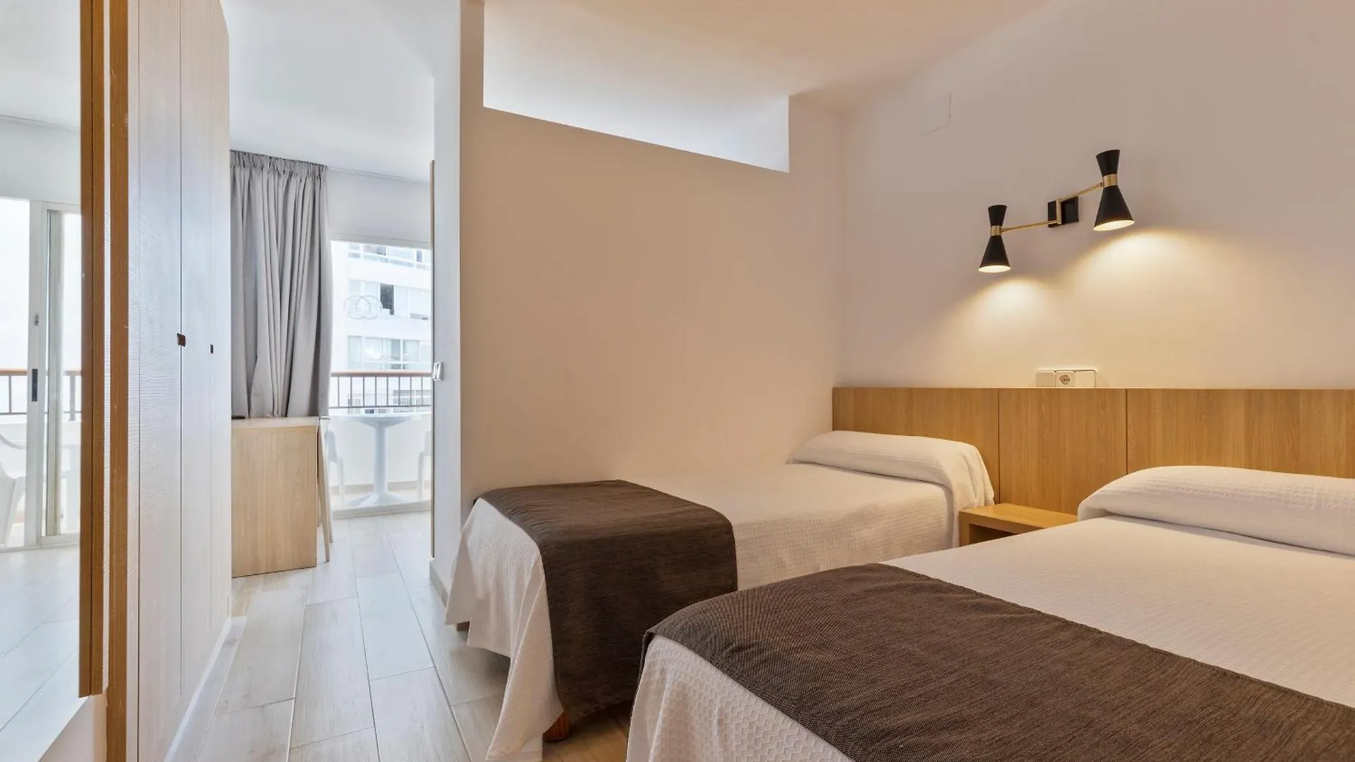 Sunside Ibiza Studios - Only Adults- Formerly Known As Central Park San Antonio  Apartment