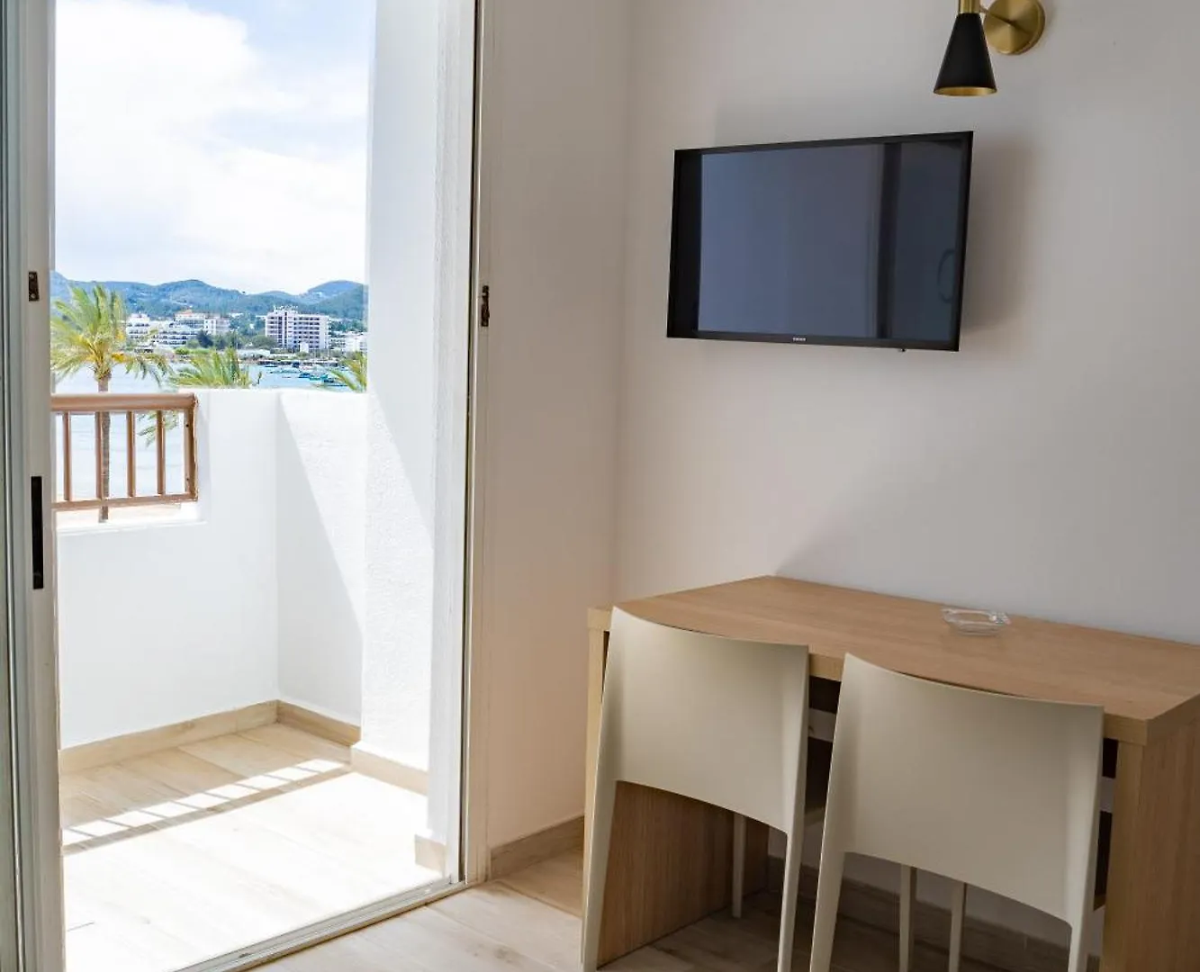 Sunside Ibiza Studios - Only Adults- Formerly Known As Central Park San Antonio  San Antonio (Ibiza)
