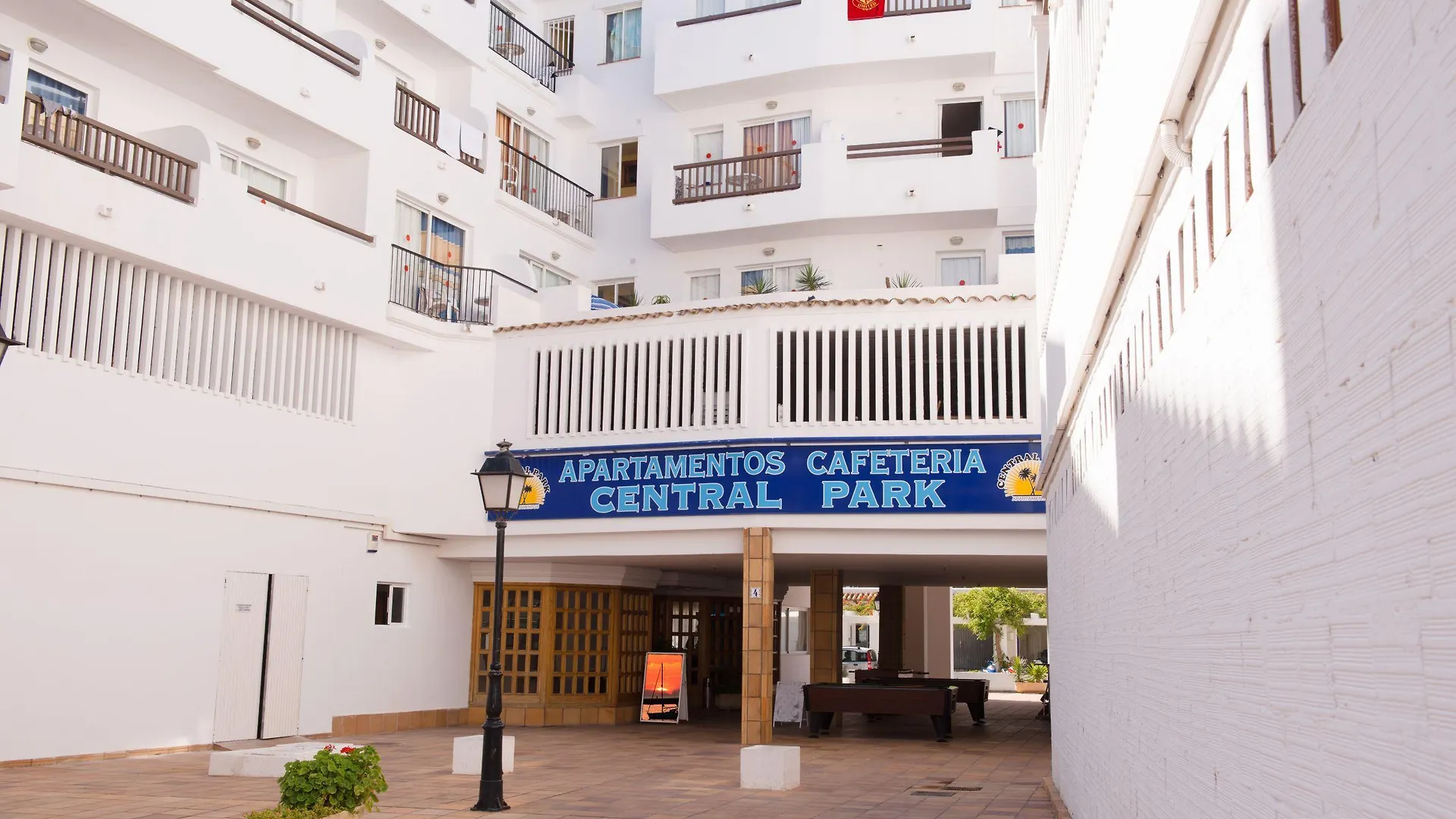 Sunside Ibiza Studios - Only Adults- Formerly Known As Central Park San Antonio